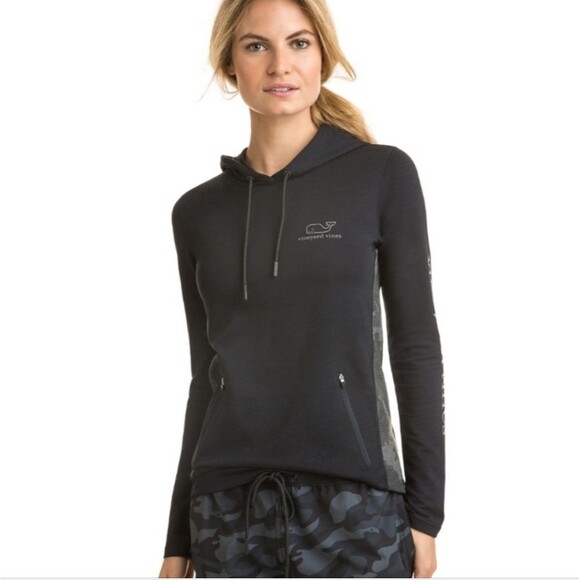 Vineyard Vines Tops - Vineyard Vines Performance Black Camo Whale Long Sleeve Hoodie XL